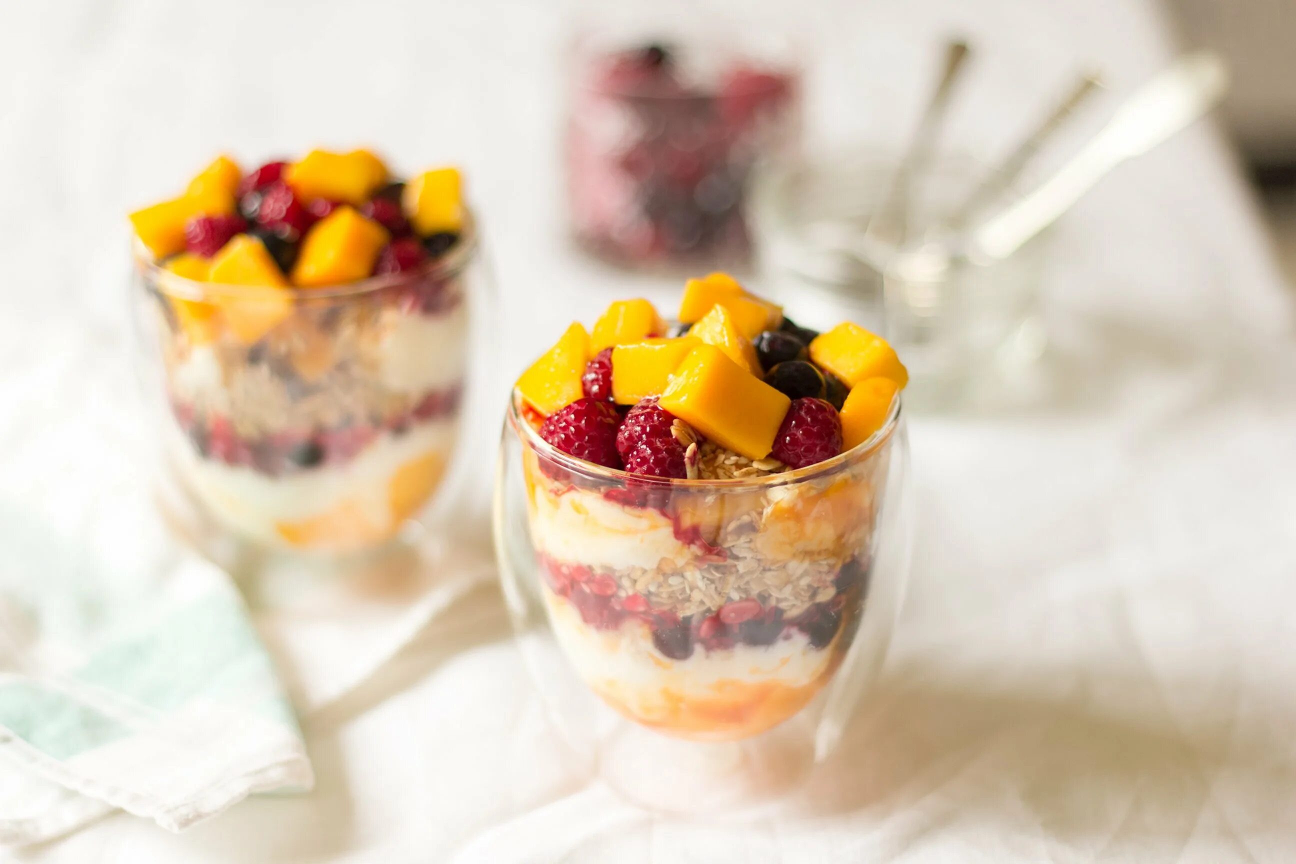 Fruit Muesli with Yoghurt and Honey' Photographic Print Foodcollection