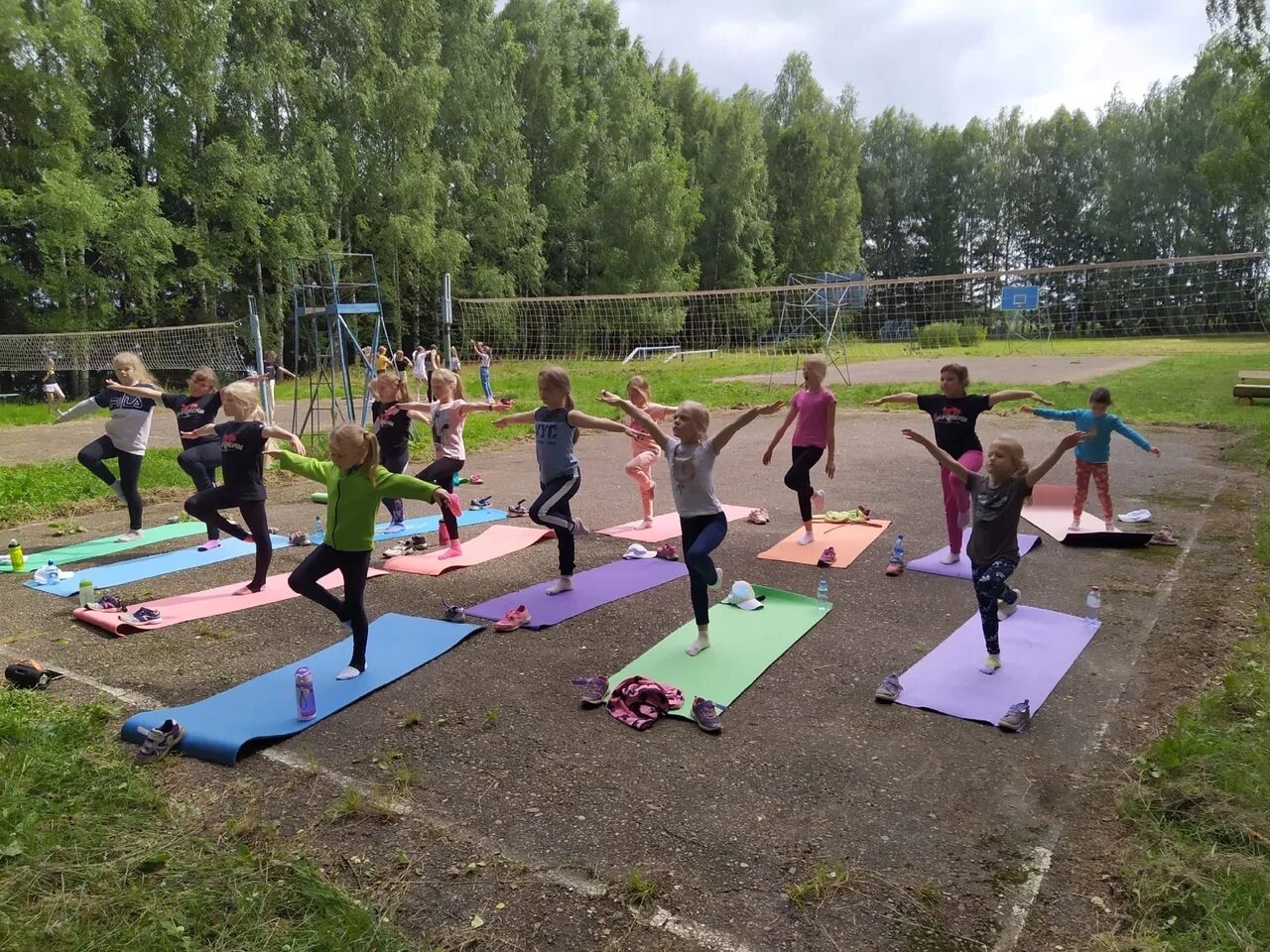 Дол ярославль. Горьковский лагерь в Ярославле. Лагерь Горького Ярославль. Лагерь Чкаловский Ярославская область. Лесная застава лагерь Челябинск.