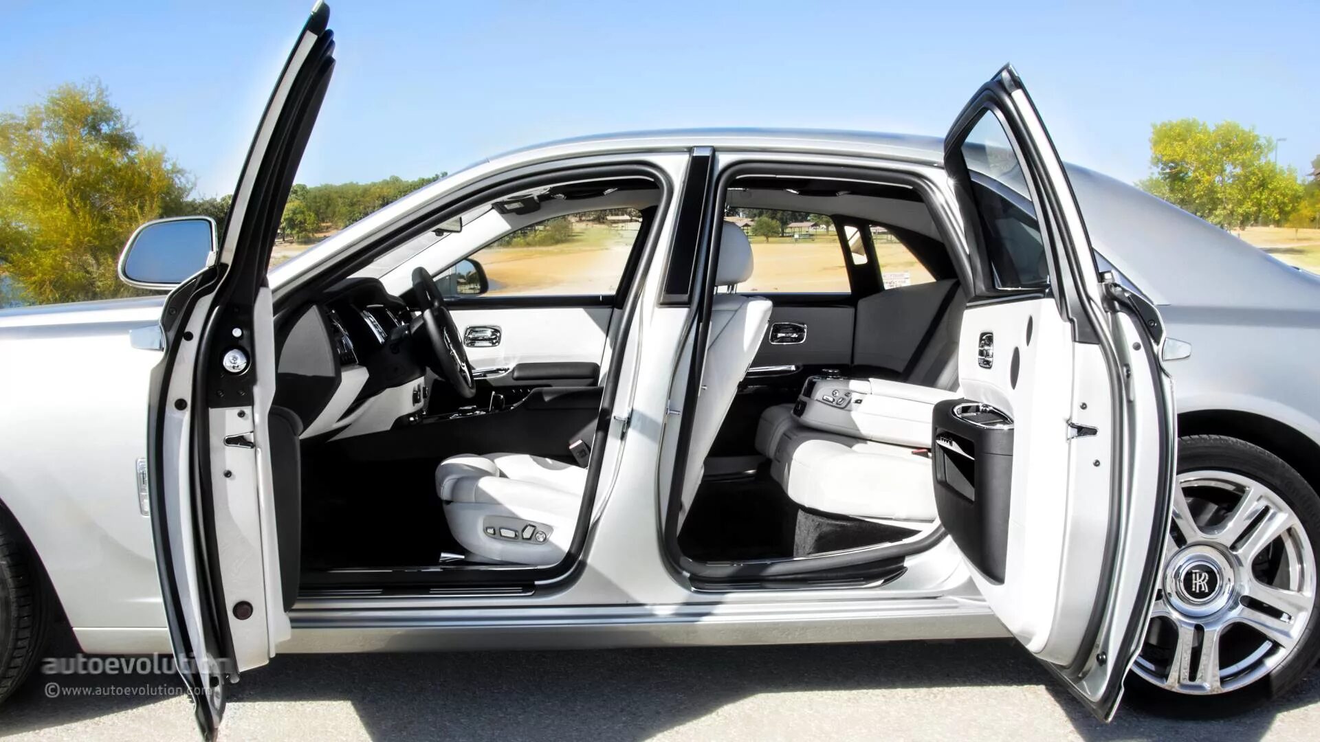 2006 Rolls Royce Phantom Review