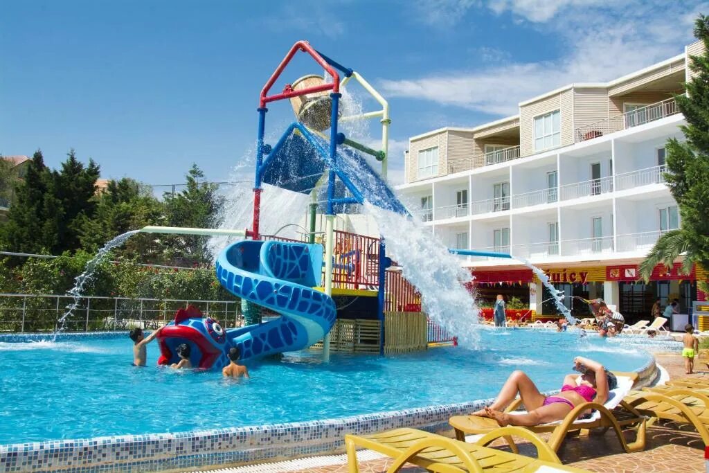 Аф баку. Af hotel aquapark. Аквапарк в новханы баку. Af hotel aquapark баку. Пляж новханы в баку.