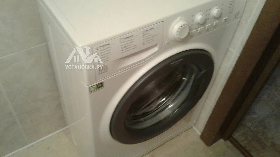 Стиральная машина hotpoint ariston 105. Стиральная машина Аристон VMUL 501 B. Стиральная машина Аристон 4 кг. Стиральная машина Hotpoint Ariston 501. Стиральная машина Hotpoint Ariston ARUSL 105 4кг.