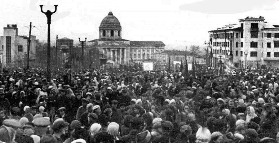 Курск 9 дней. Курск 9 дней. Салют курск. Курск 9 мая 1945 года. Курск фото города 2022.