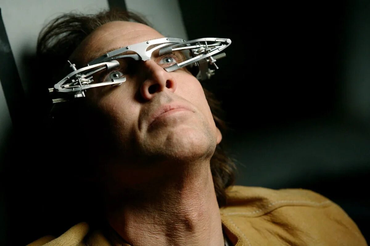 Николас кейдж видит будущее на 2. Николас кейдж пророк. пророк - next (2007).