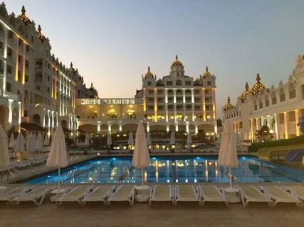Oz hotels side