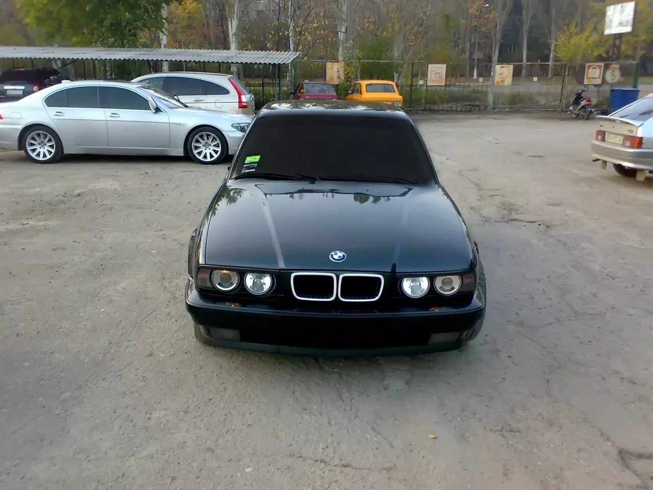 BMW e34 бумер. BMW e34 черная. BMW 5 e34 черная. БМВ е34 бункер. Беха беха семерка