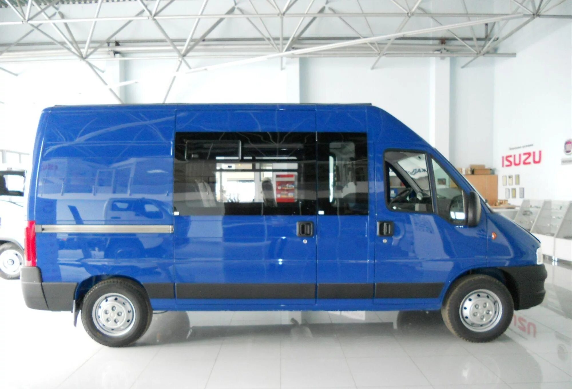 Fiat ducato third generation. Фиат Дукато минибус. Fiat Ducato 2 поколение. Фиат Дукато 244 Комби. Фиат Дукато 244 пассажирский.