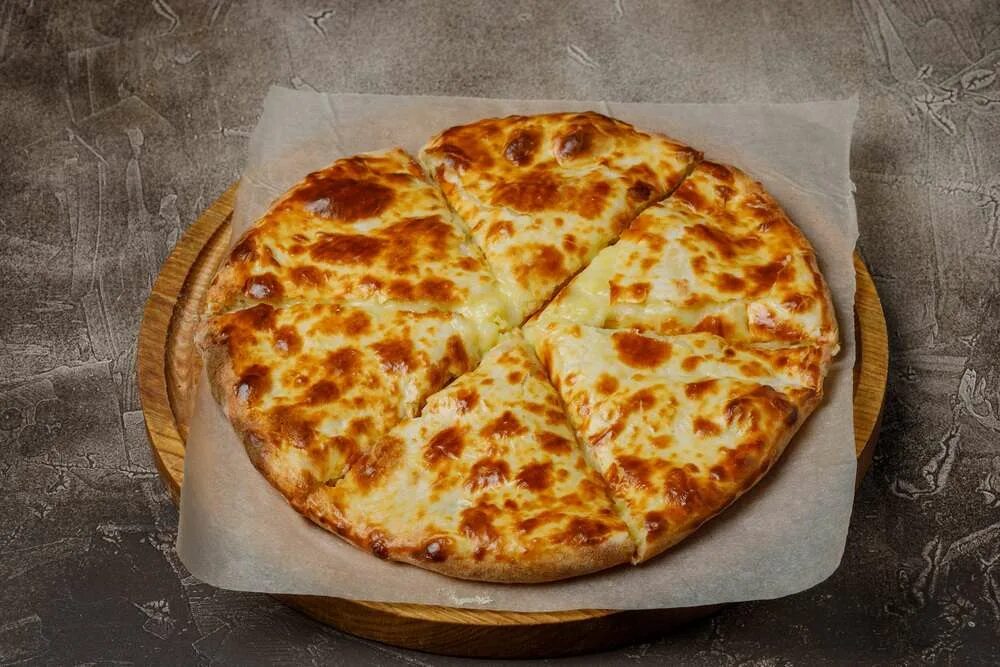 Имеретинский мегрельский. Чем отличается по мегрельски и по имеретински. Хачапури имеретинский и мегрельски разница. По мегрельски и по имеретински. Хачапури по имеретински и мегрельски.