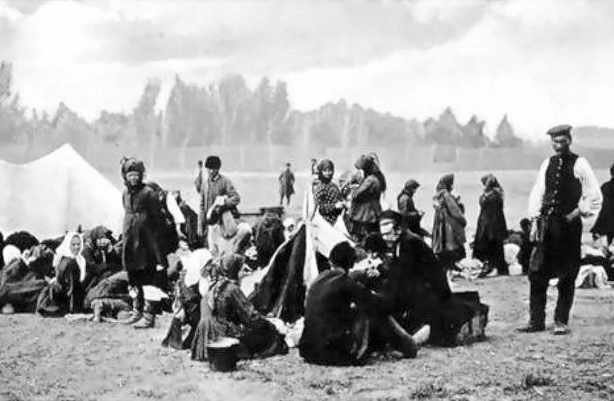 Переселенцы на дальний восток. Переселенцы на дальний восток в 19 веке. Дальний восток 19 век переселение. Переселенцы в сибирь 19 век. 1907 переселенцы сибирь.