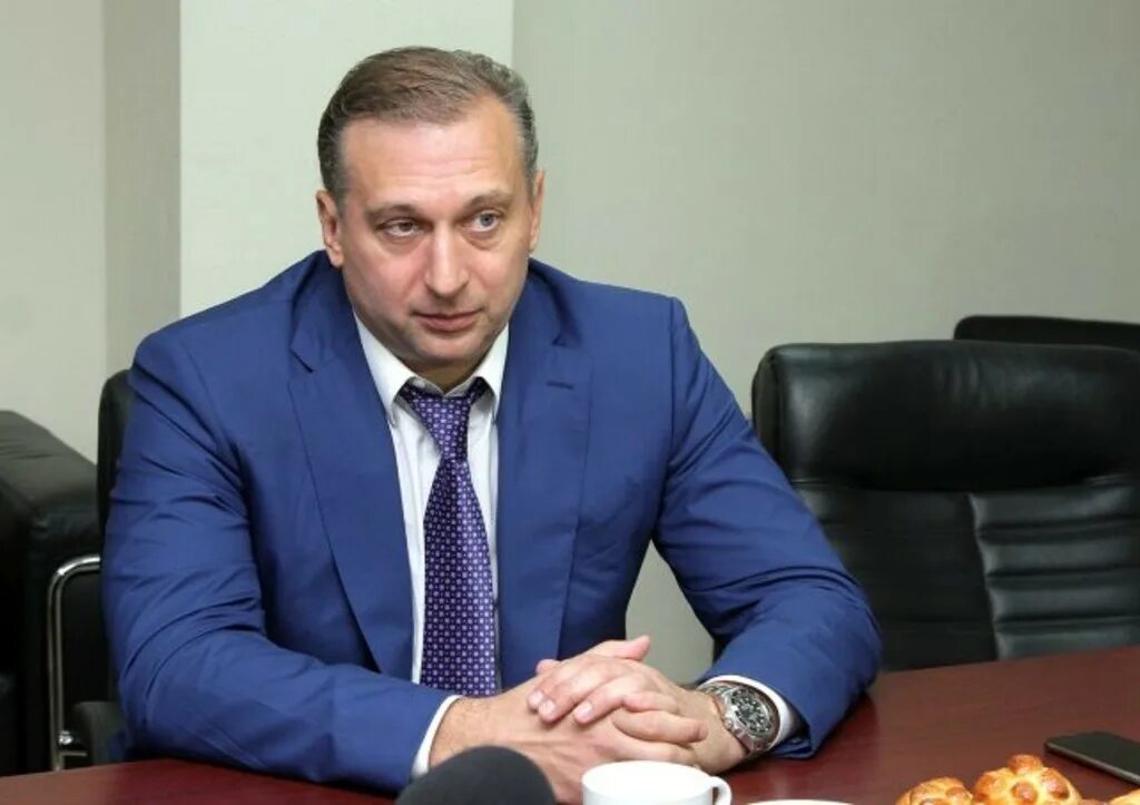 Власенко какой. Власенко какой