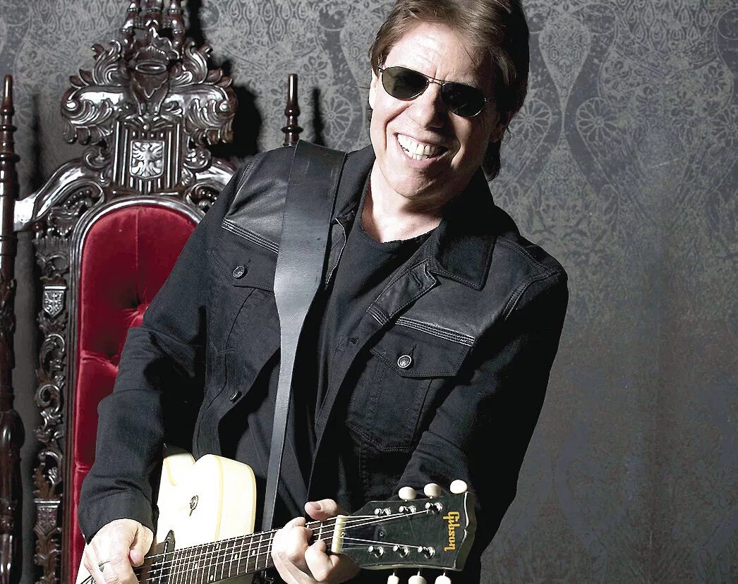 George thorogood bad to the. Джордж Торогуд. Джордж Торогуд 1982. Bad to the Bone Джордж Торогуд. George Thorogood & the Destroyers - Bad to the Bone.