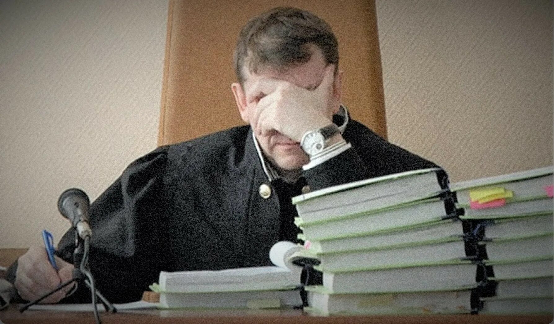 Суды выходят на работу