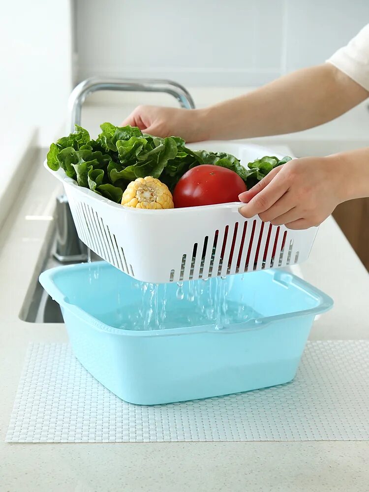 Тазик для мытья. Пластиковый дуршлаг для мытья овощей. Овощи в дуршлаге. Тазик для мытья овощей и фруктов. Дуршлаг пластиковый с чашей.