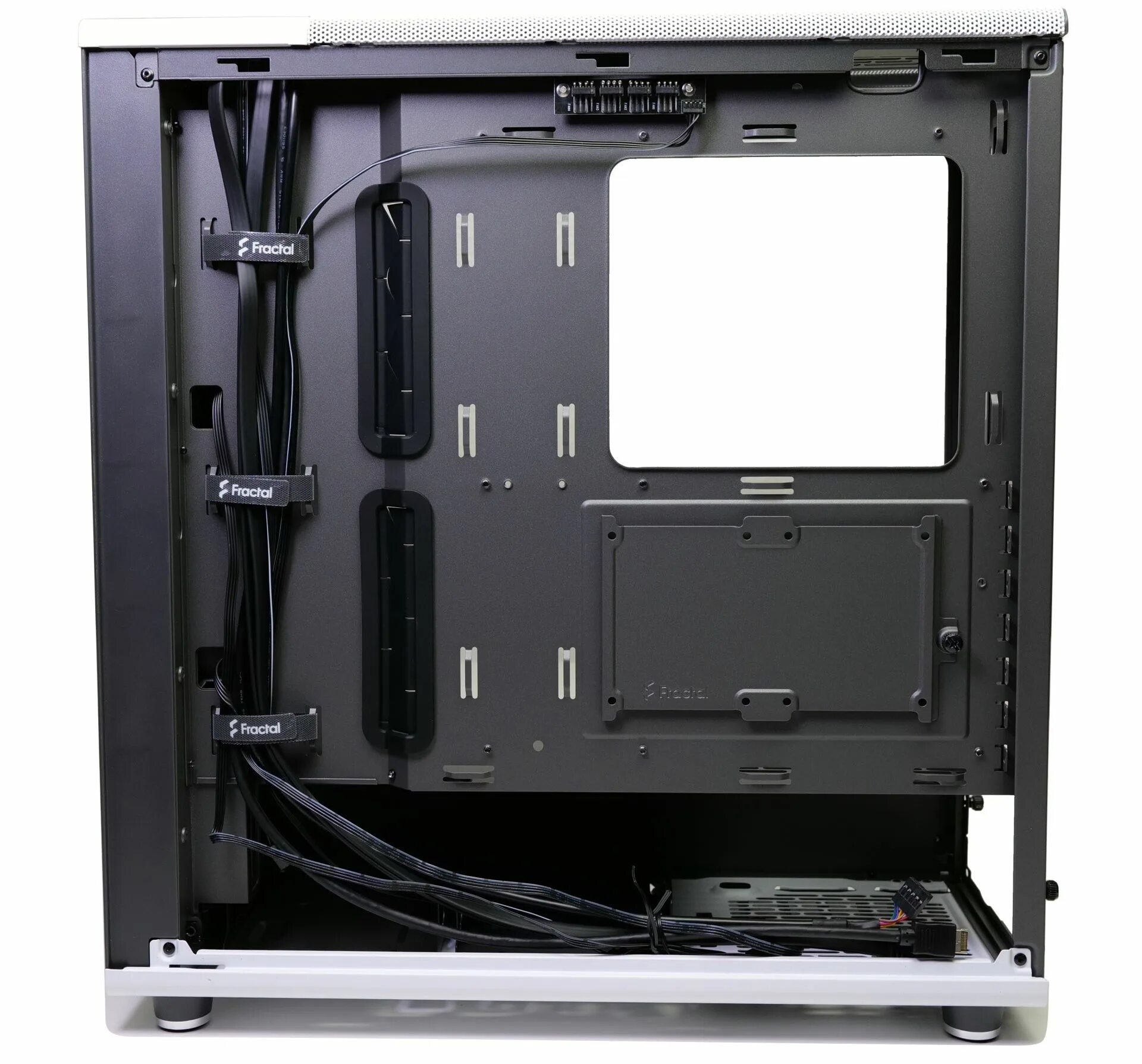 Fractal design north корпус. Деревянный корпус пк fractal design. корпус fractal design north для пк. установка материнской платы в корпус. fractal design с деревянными брусками.