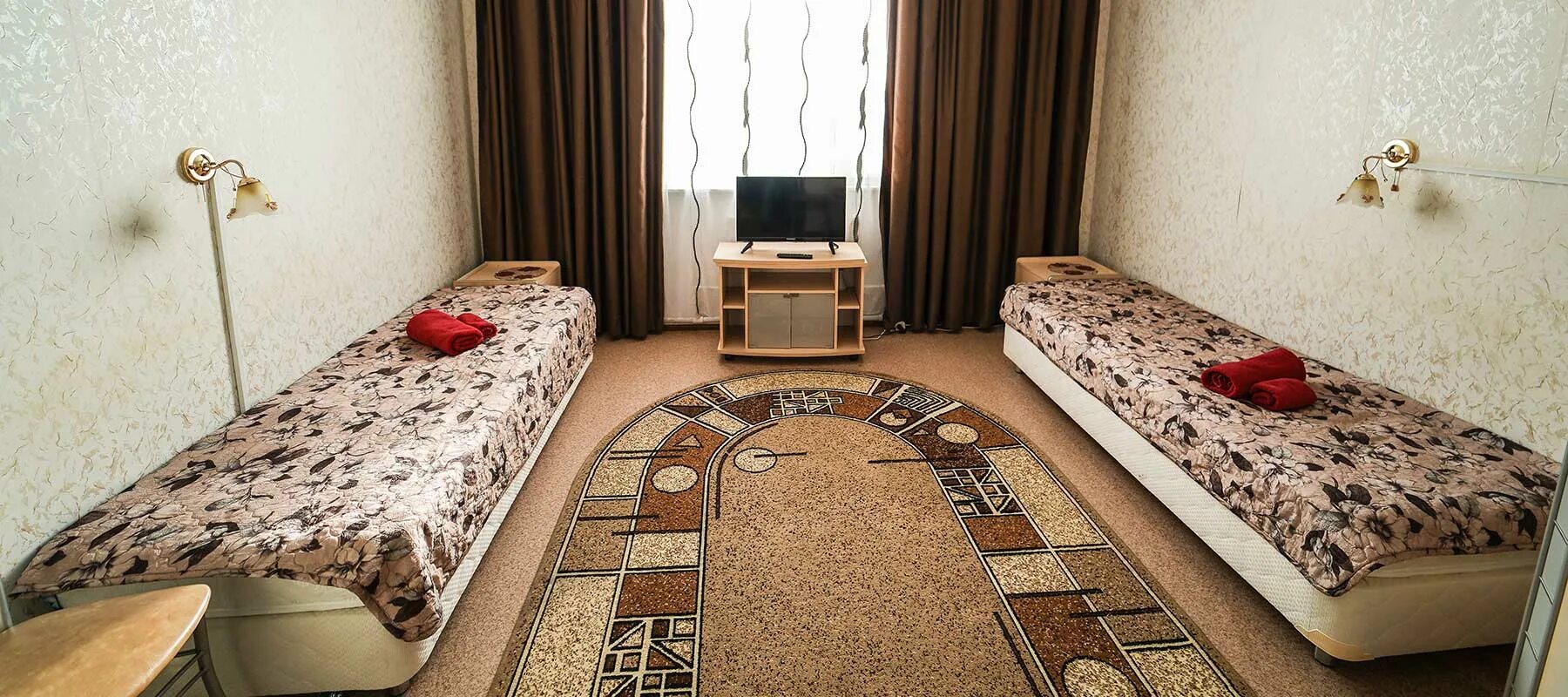 профилакторий сосновый бор в ялуторовске. санаторий сосновый бор ялуторовск. санаторий сосновый бор тюменская область. санаторий сосновый бор ялуторовск фасад. ялуторовск тюменская область санаторий сосновый бор.