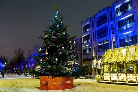 Новогодние украшения в москве до какого