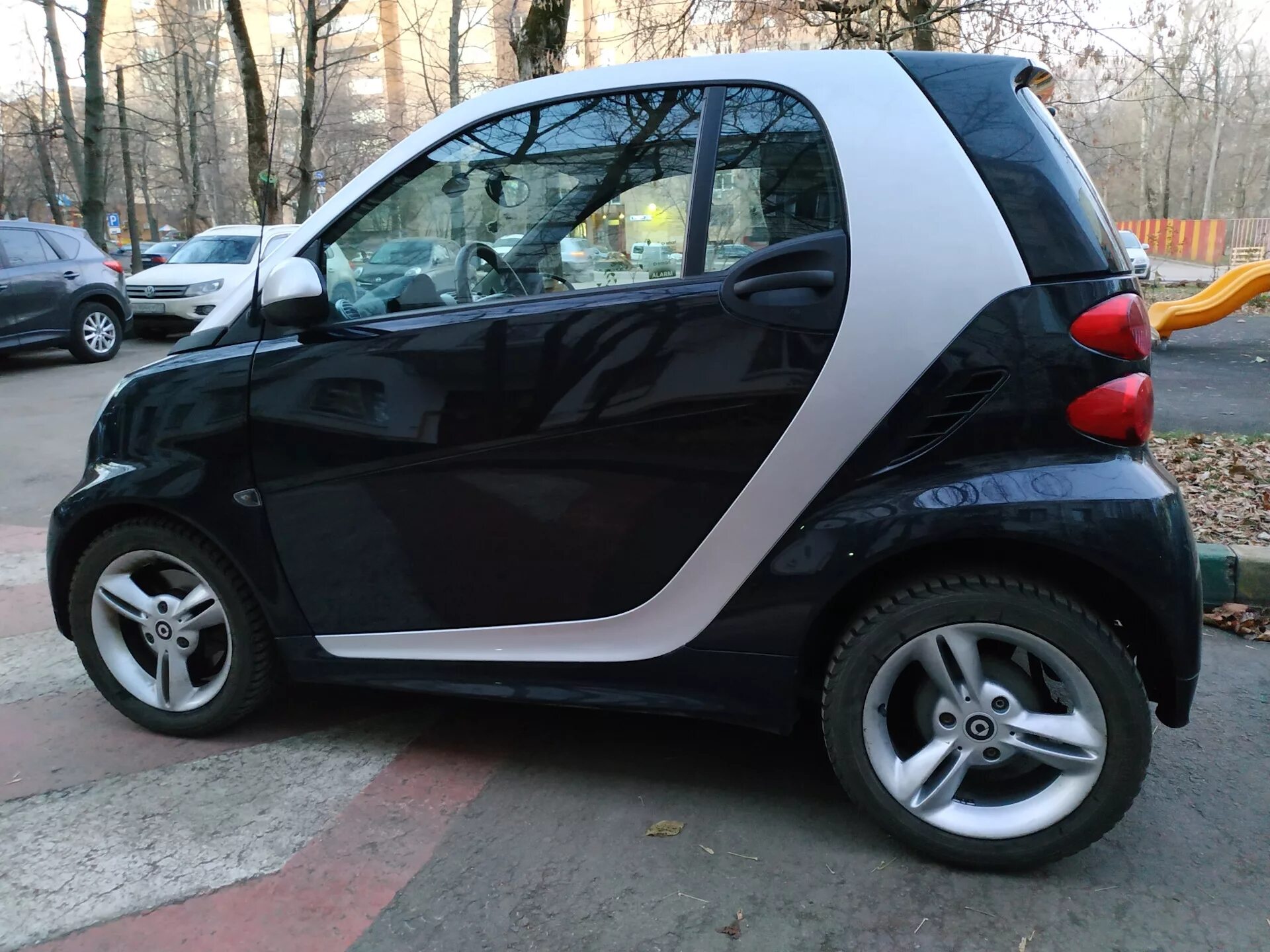 Купить смарт 1. Smart Fortwo 1. Smart Fortwo (1-е поколение).. Смарт Фортво 2. Фольксваген 2 местный смарт.