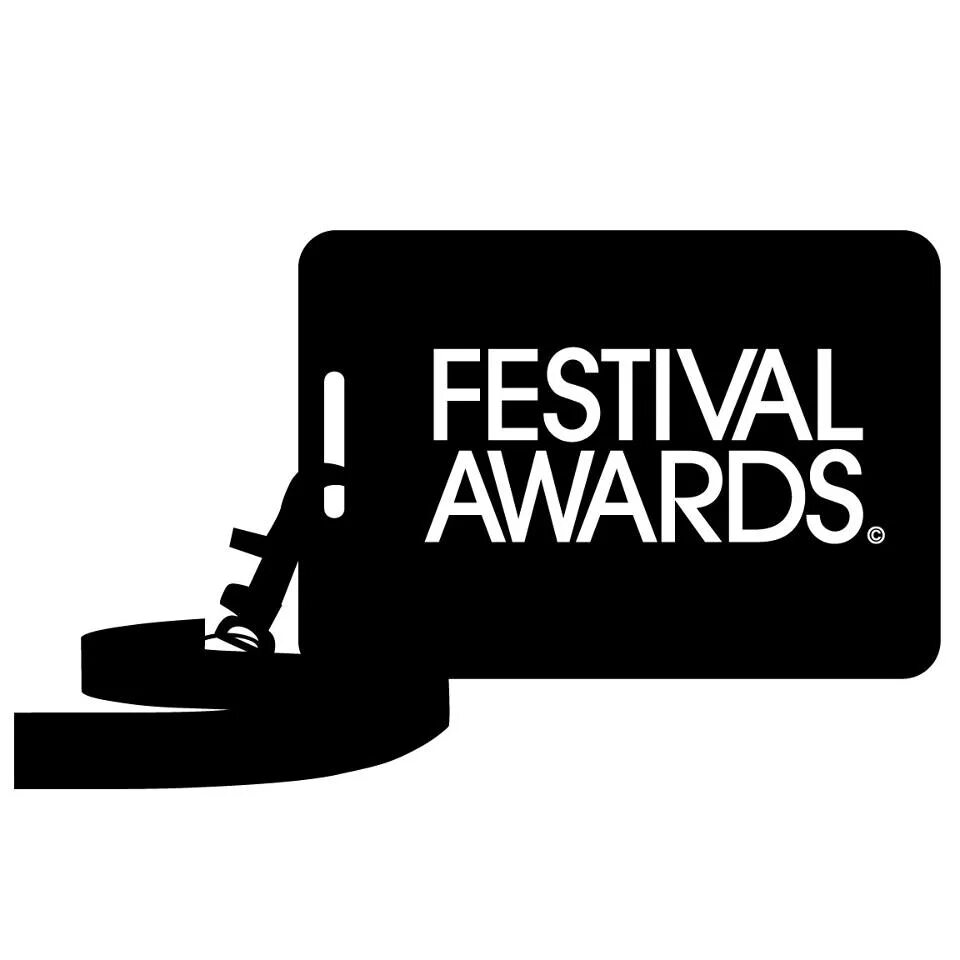 Festival awards. Золотая ветвь каннского кинофестиваля. Пальмовая ветвь канский фестиваль. Награждение в каннах. Золотая пальмовая ветвь каннского кинофестиваля.