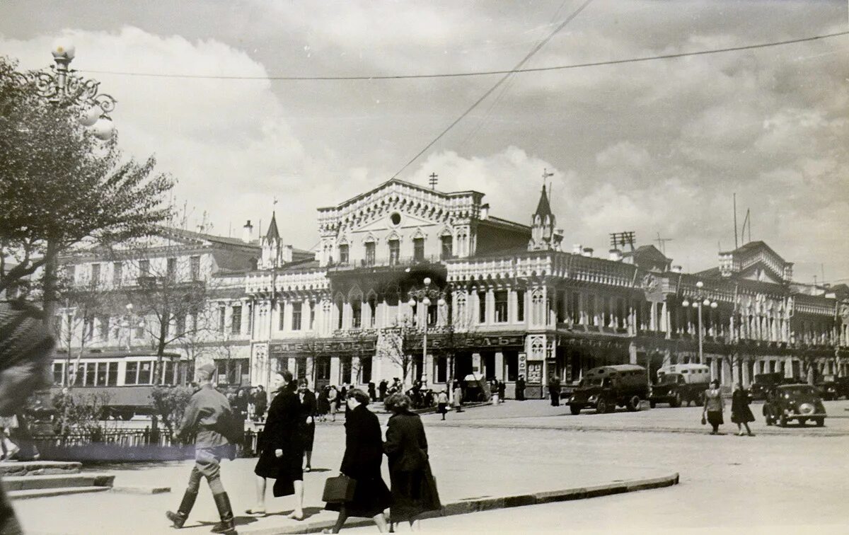 Нижний новгород свердловск. Гостиница маринс новосибирск. Проспект ленина 70 екатеринбург. Уралмаш 80-х. Свердловск 1972.