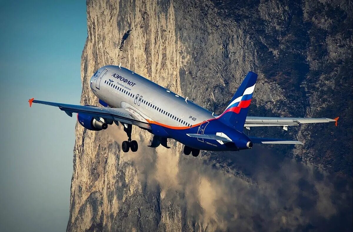 Самолёт Airbus a320. А320 на взлете. Airbus a320 Аэрофлот. Боинг 320. Aeroflot plane