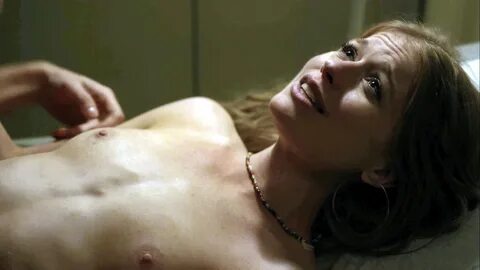 Женевьева Ангельсон nude pics.