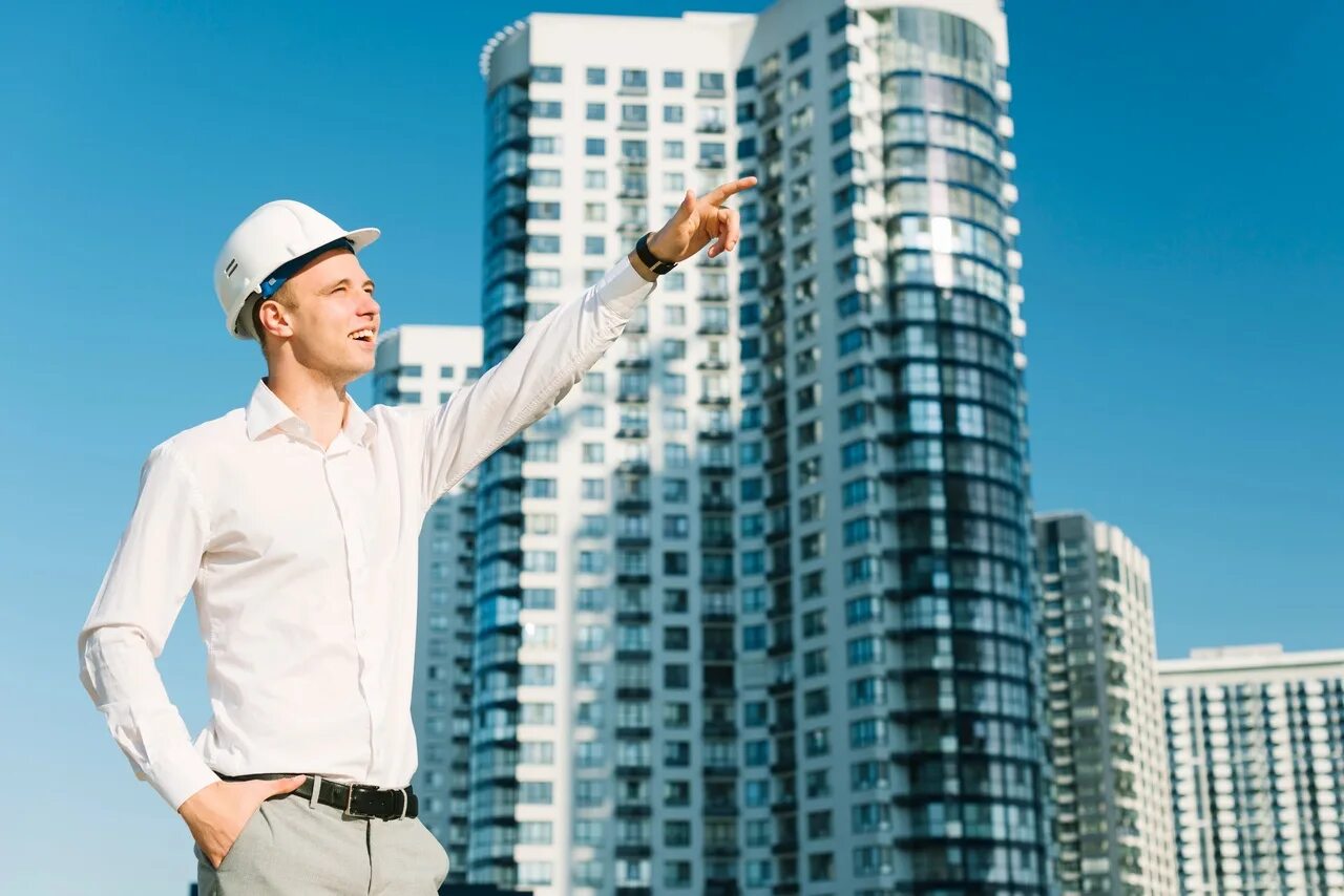 Люди на стройке. Город стройка фон. Стройка фон. Строитель отделка. Рабочие профессии.