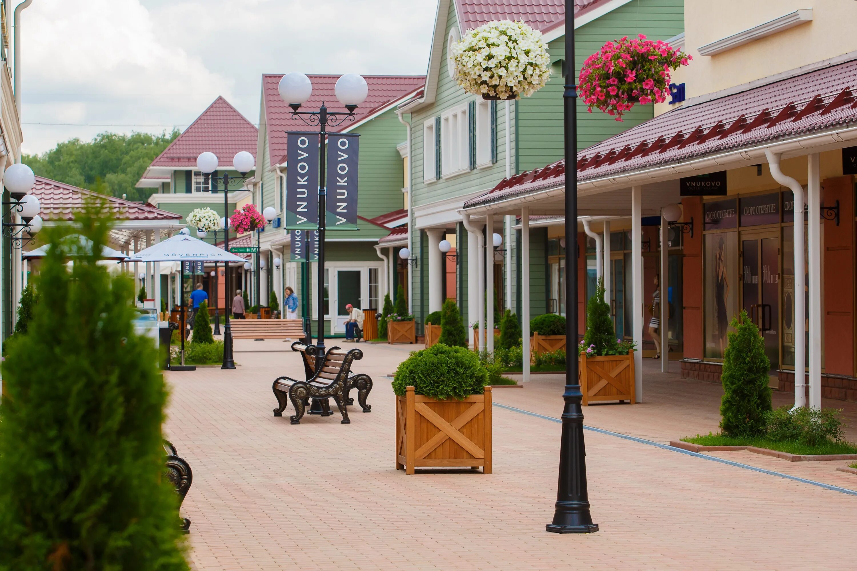 Outlet торговая. Внуково аутлет Вилладж. Outlet Village Внуково. Деревня аутлет Внуково. Vnukovo Outlet Village, деревня Лапшинка.