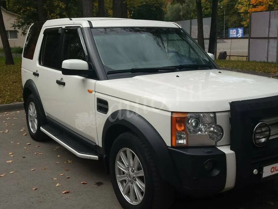 Ленд ровер дискавери отзывы владельцев. Land Rover Discovery 3 2008. Ленжеровер Дискавери 3 2008. Ленд Ровер Дискавери 3 белый. Ленд Ровер Дискавери 4 белый.