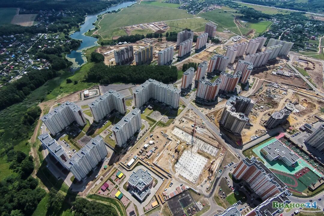 Г видное где. Город Жуковский с высоты птичьего полета. Жуковский с высоты птичьего полета 2021. Видное Видное Сити. Мкр Купелинка Видное.