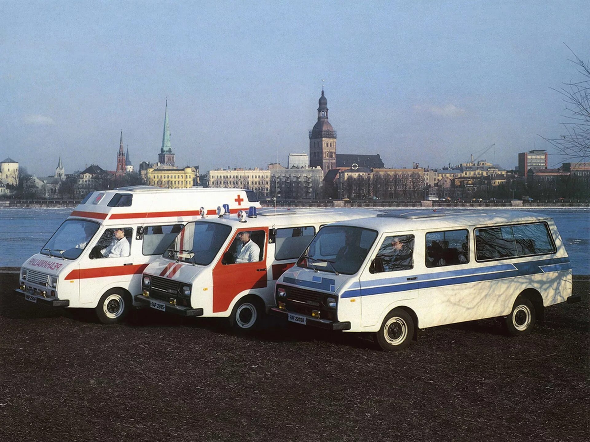 РАФ-2203 микроавтобус. РАФ-2203 микроавтобус скорая. РАФ-2203 микроавтобус в СССР. РАФ 2203 скорая.