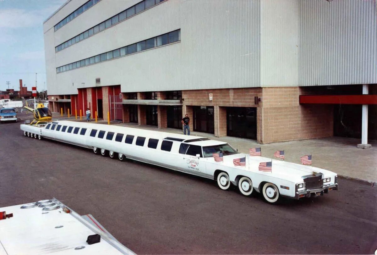 Лимузин Джей Орберг.. Cadillac Eldorado 1976 самый длинный лимузин. Лимузин Американ Дрим. Лимузин 30 метров. A very big car