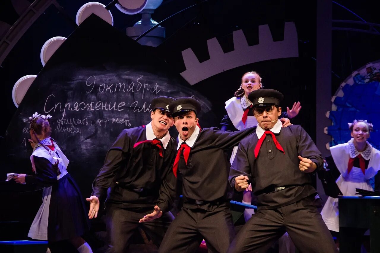 народная драма народный театр. сказка о потерянном времени фильм 1964. сказка о потерянном времени. сказка о потерянном времени у бассейна сцена. сказка о потерянном времени злые волшебники.