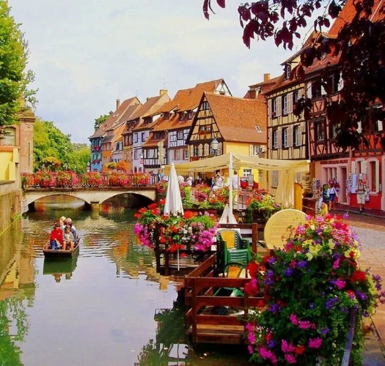 Очаровательный город. Кольмар Франция. Городок Кольмар Франция. Кольмар, Эльзас, Франция картины. Кальмар город Франция.