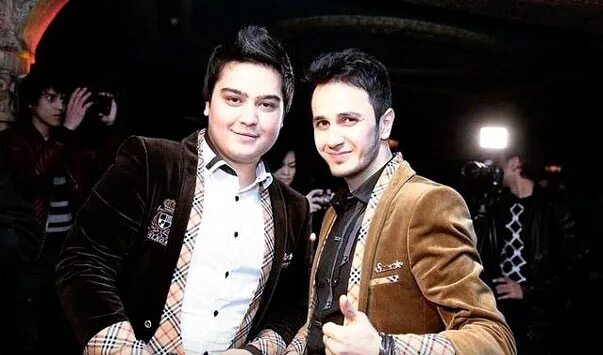 Беном гурухи сарвар. Best guruhi qo shiqlari. Сарвар беном. Ummon guruhi блоггер. Беном гурухи сарвар toyi.