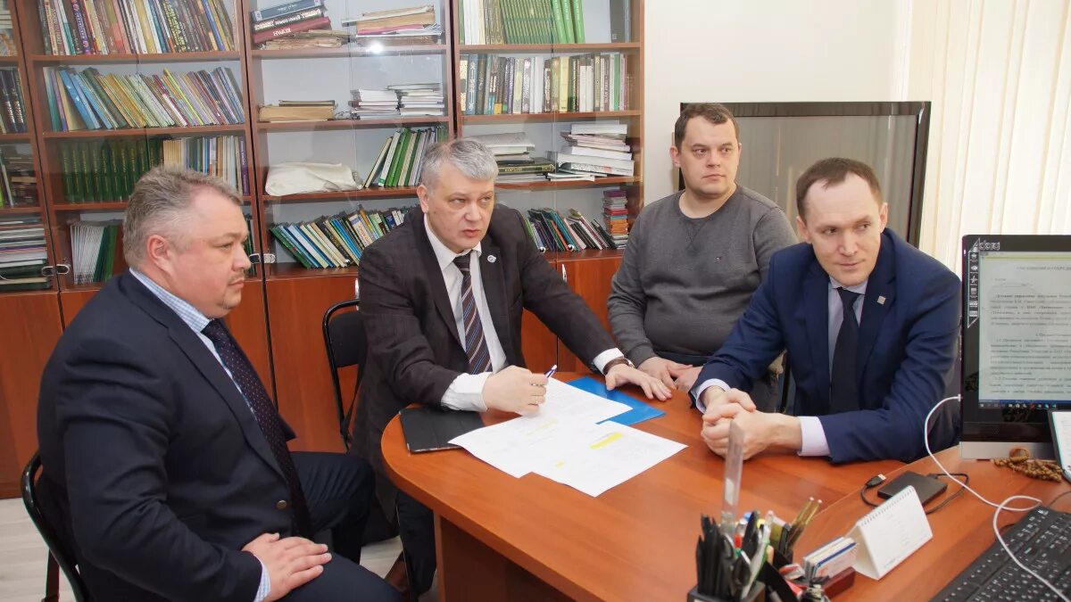 Зам министра образования рт. Пао рт. Заседание совета директоров татнефть. Зубков виктор алексеевич газпром казанькомпрессормаш. Фото представителя.