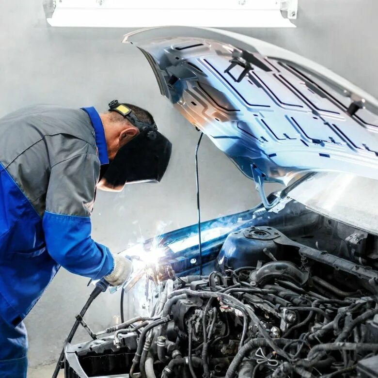Сварка автомобиля. Сварка сварщик. Сварка деталей кузова автомобиля. Ремонт сварочные работы. Сварка.
