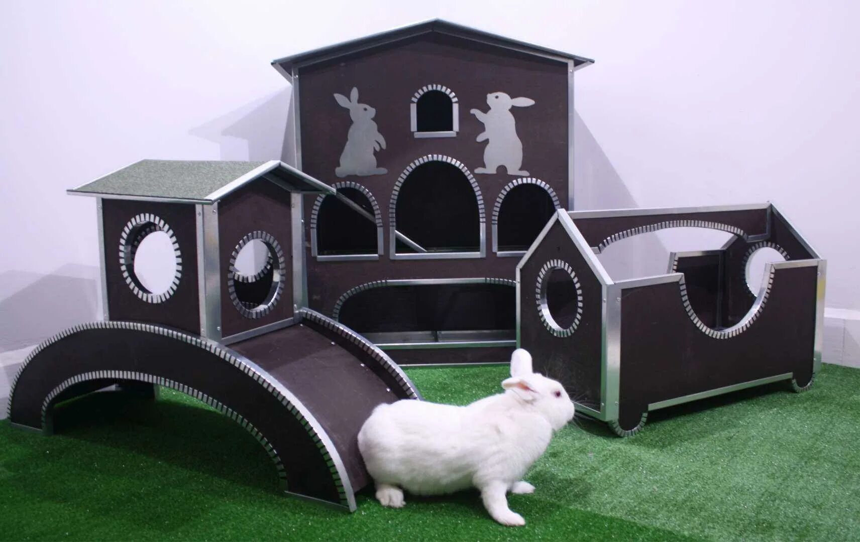 Замок для клетки. Домик для кролика декоративного. Картонный домик для кролика. Домик для карликового кролика. Замок для кролика.