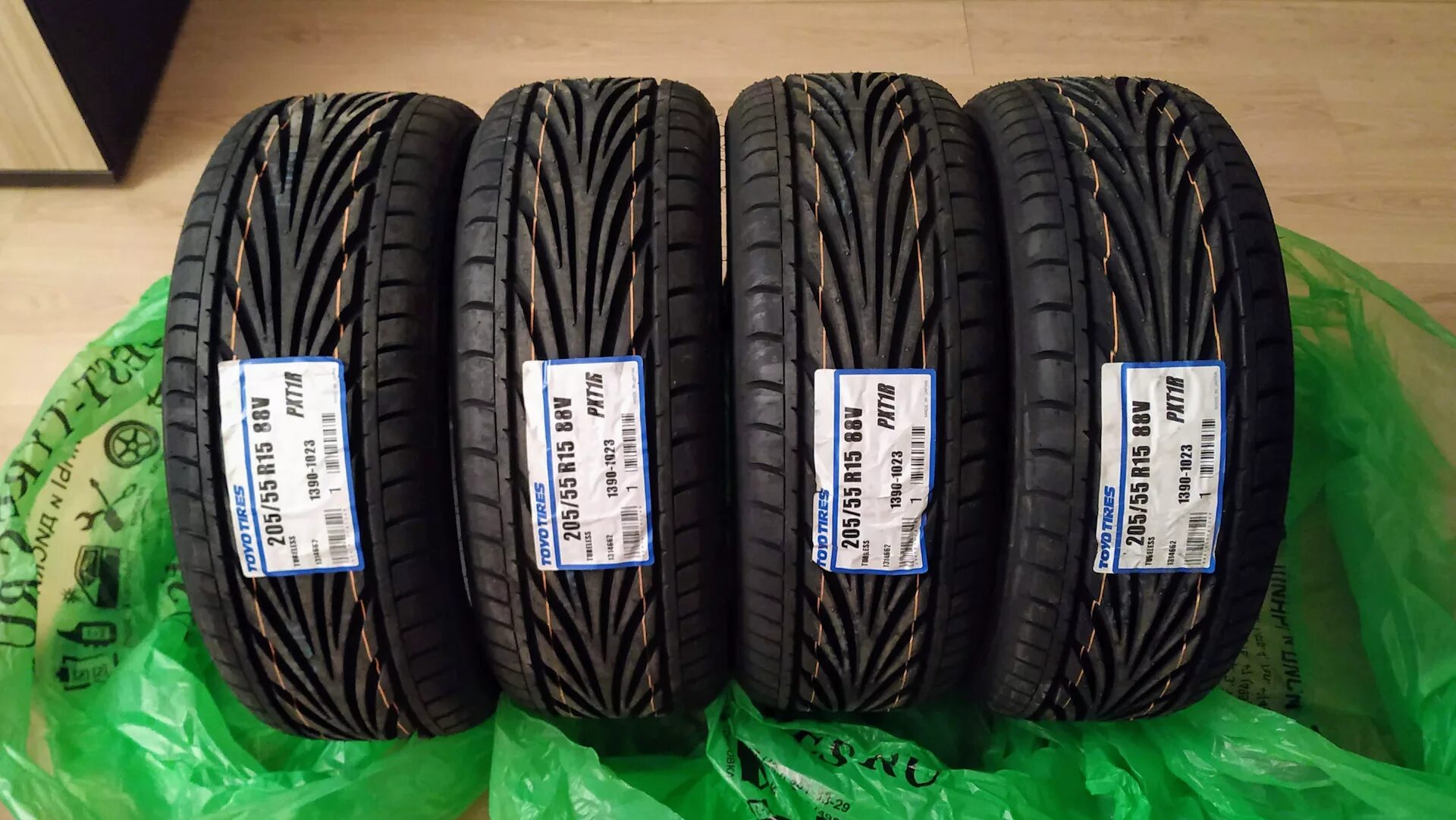 Toyo t1r 205/55 r16. Шины Toyo PROXES t1r. 205 55 R15 Toyo. Летняя резина Toyo 205/55 r16.