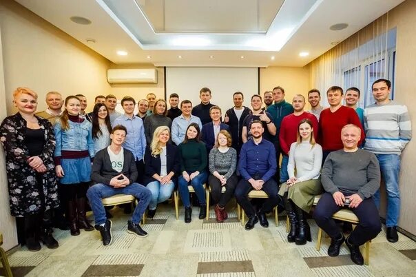 Магнат трейд энтерпрайз волгоград. Бизнес клуб магнат логотип. Бизнес клуб магнат логотип. Бизнес клуб магнат логотип. Бизнес встречи в екатеринбурге.