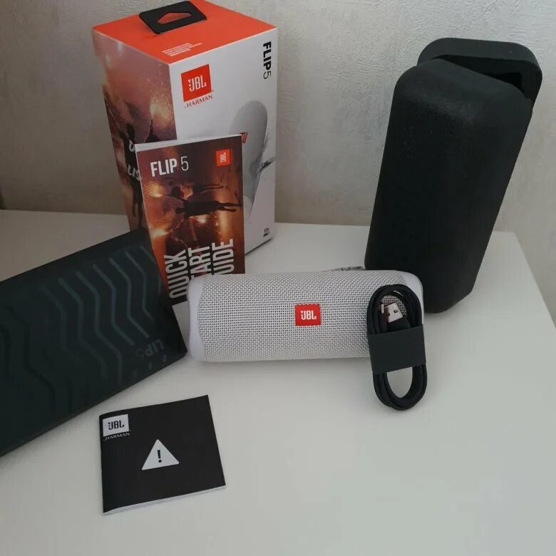 Flip 5 обзор. JBL Flip 5. JBL Flip 5 комплектация. JBL Flip 5 упаковка. Колонка JBL Flip 5 коробка.