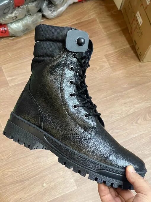 Берцы зимние мужские натуральная кожа. Английские берцы gore-tex. Авито берцы воронеж. Берцы кроссинг. Кадеты в берцах.