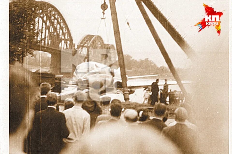 Самолет севший на неву. Ту 124 на неве 1963. ту-124 сел на неву в 1963. приводнение на неву ту-124. посадка ту-124 на неву.