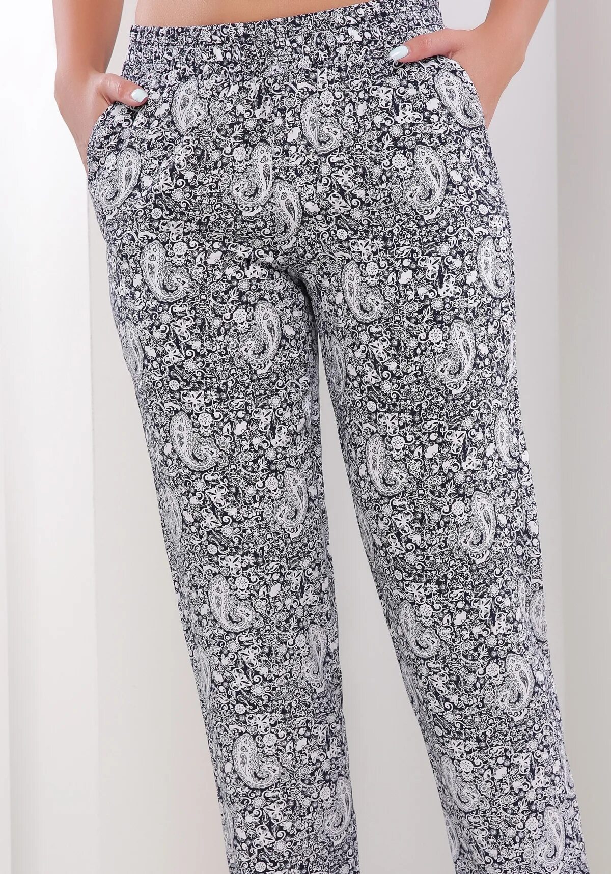 Летние брюки для полных женщин. Женские брюки больших размеров. Брюки женские летние большой размер. Летние брюки женские. Интернет магазин женских летних брюк.