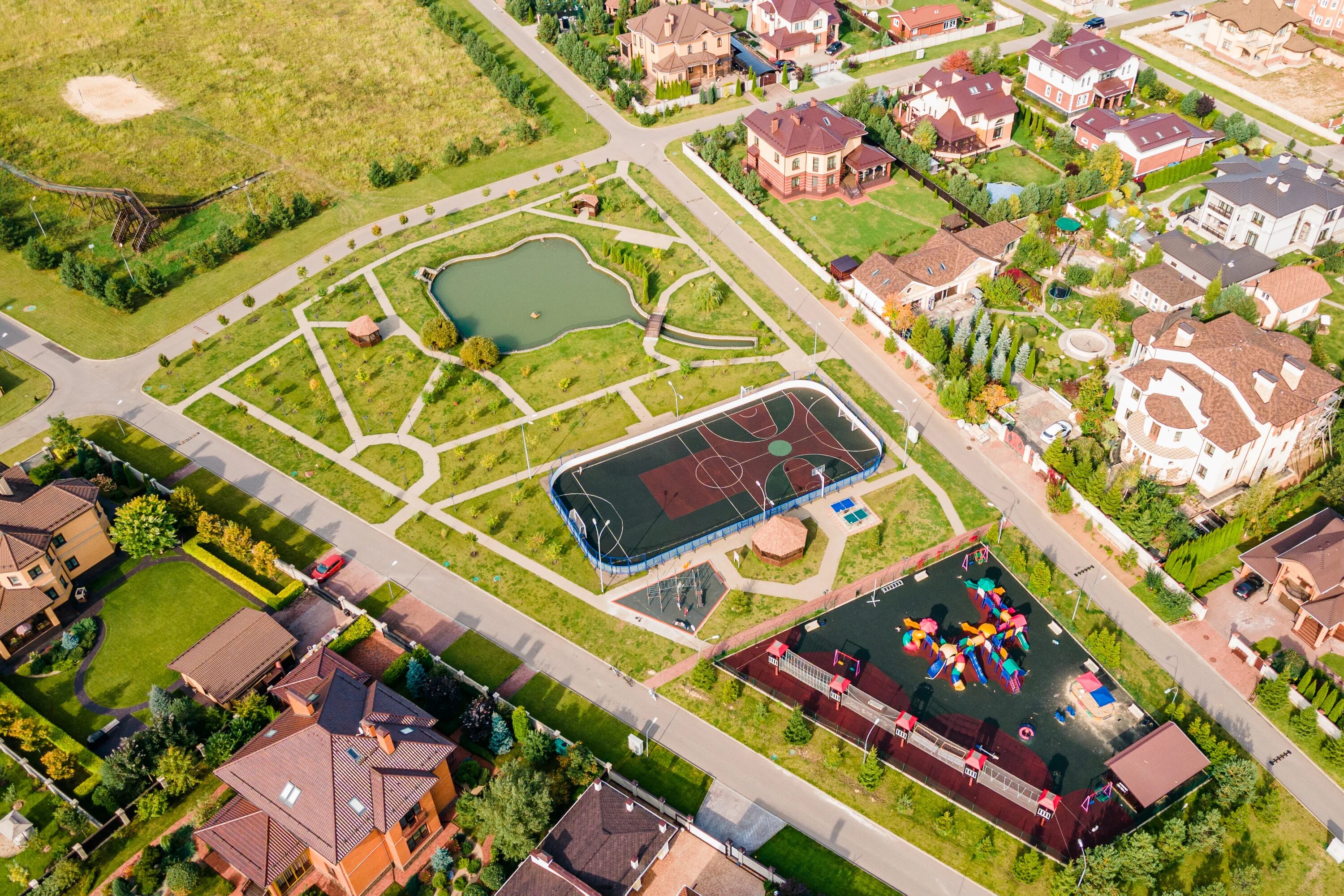 Деревня милюково поселение первомайское. Чистые ключи коттеджный поселок. Поселок чистые пруды. Коттеджный поселок чистые пруды саранск. Тсн чистые ключи нижегородская область.