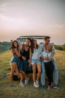 У тебя есть 400 и 3 девушки