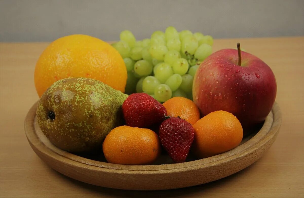 Употребление фруктов. Здоровое питание фрукты. Полезные продукты фрукты. Волшебные фрукты. Правильные фрукты.