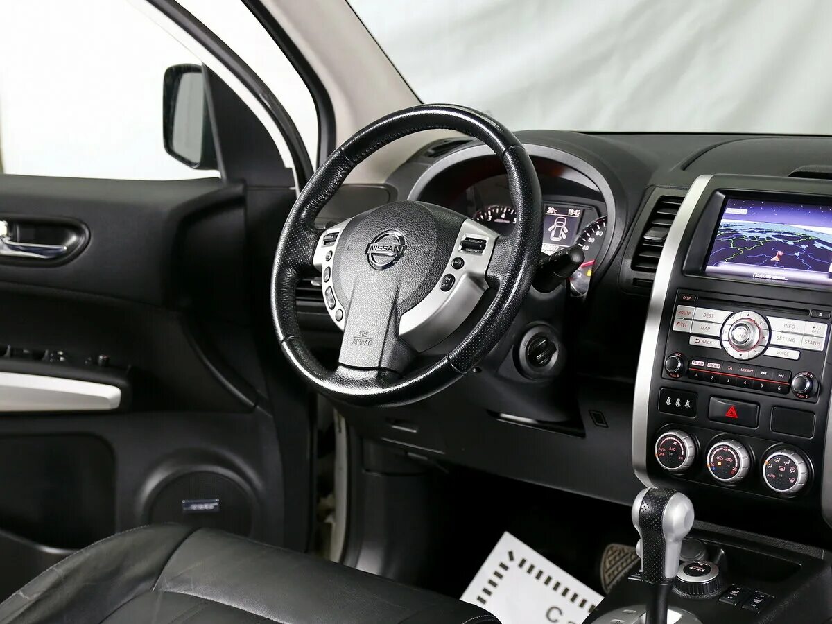 Почему не х трейл. Nissan x-Trail 2013. Nissan x-Trail 2012. Ниссан x Trail 2013. X Trail 2013 салон.