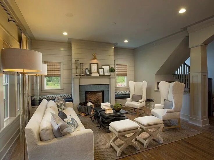 Designing your home. Декор гостиной. Мид сенчури стиль в интерьере. Современный интерьер. Просторная гостиная в частном доме.