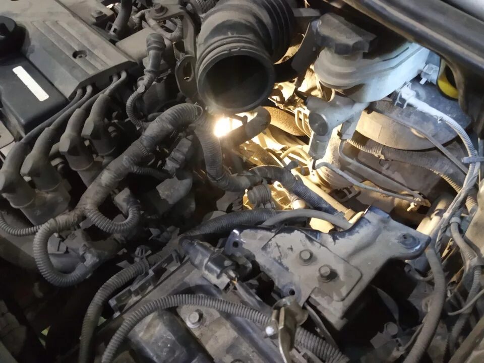 Где находится стартер гетц. Стартер hyundai getz 1.4 расположение. стартер хендай гетц 1.4. стартер хендай гетц автомат. стартер hyundai getz 1.4 снятие.