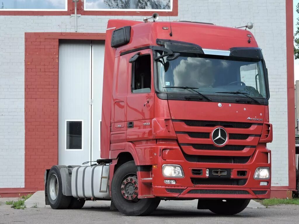 Купить мерседес мп3. Mercedes-Benz Actros. Mercedes Actros 1844. Mercedes Benz 1844. Mercedes-Benz Actros mp2 1844.