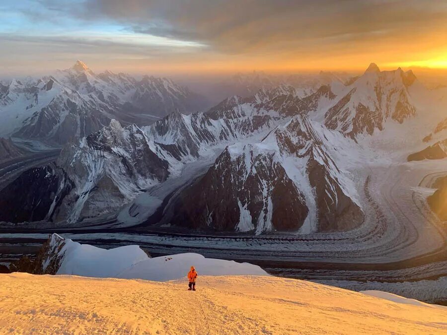 Страдающие горы. Самая большая гора в мире. Броуд-пик. Самая огромная гора в мире. Бакурдас пик Пакистан.